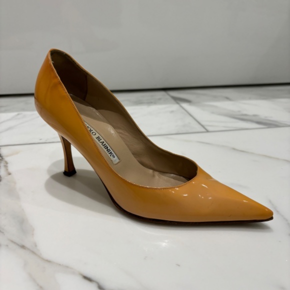 Manolo Blahnik Patent Leather Pumps Size EU 35 US 5B, 3 Inch Heels - Picture 8 of 12